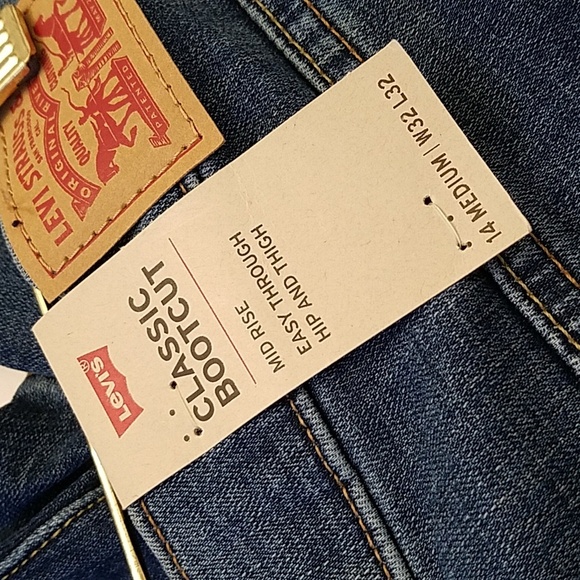 NWT Levi's Classic Boot Cut Women's Blue Jeans Size 14 W32 L32 Mid Rise - Picture 12 of 16